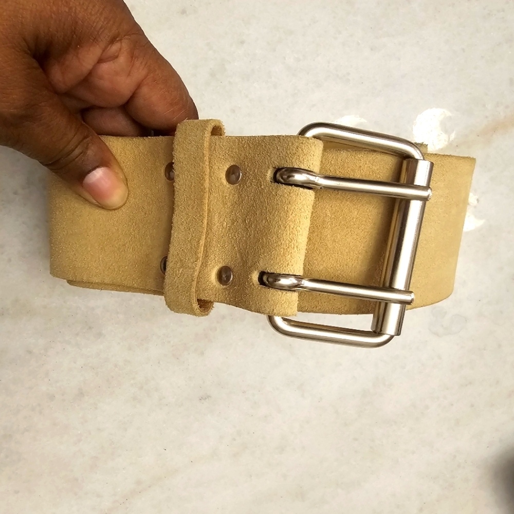 Beautiful Wide Width Suede Made in Holland Size Small